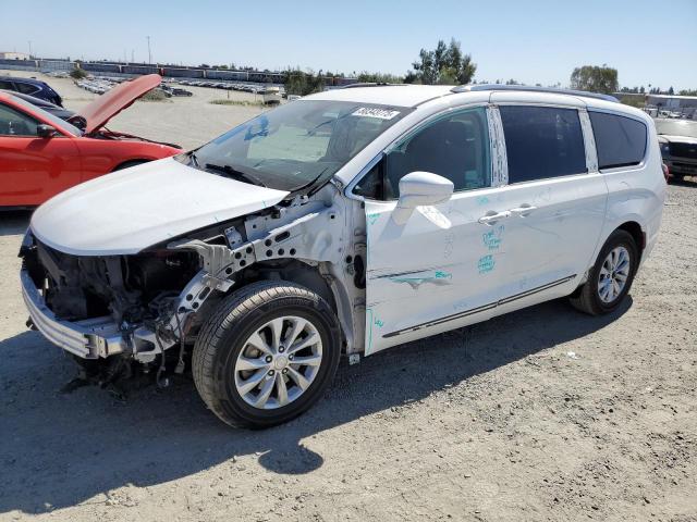  Salvage Chrysler Pacifica