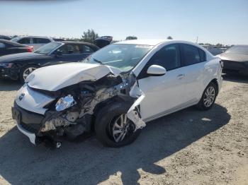  Salvage Mazda 3