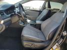 Toyota Camry Le Image 3