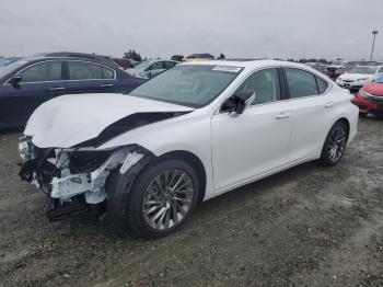  Salvage Lexus Es