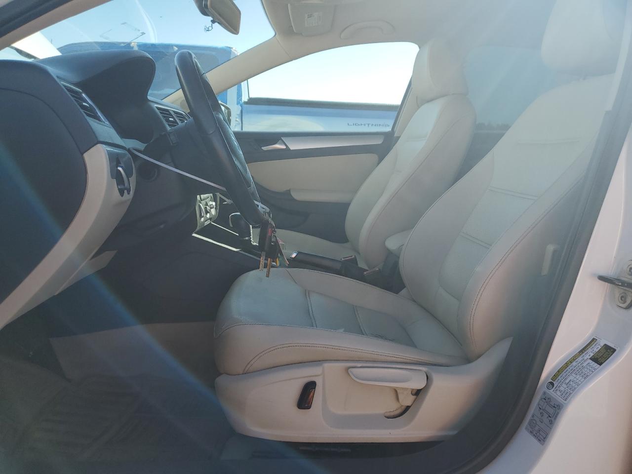 Volkswagen Jetta Se Image 7