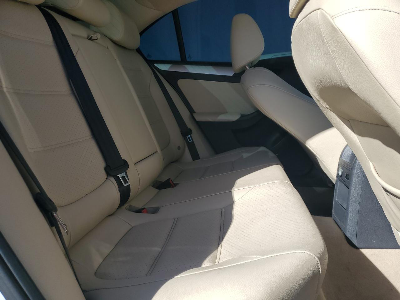 Volkswagen Jetta Se Image 3