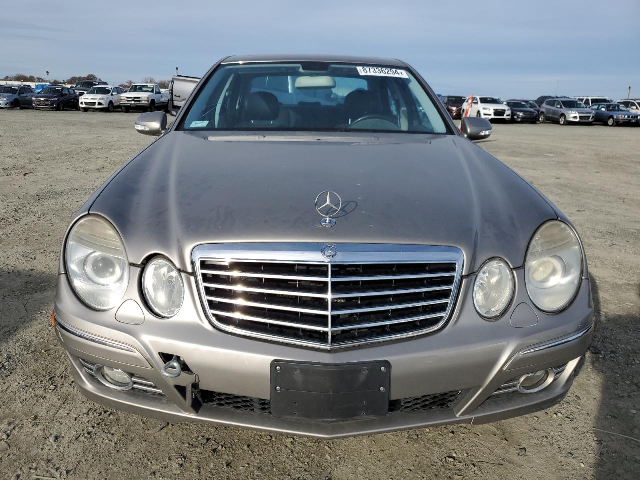 Mercedes-Benz E-Class 350 Image 7
