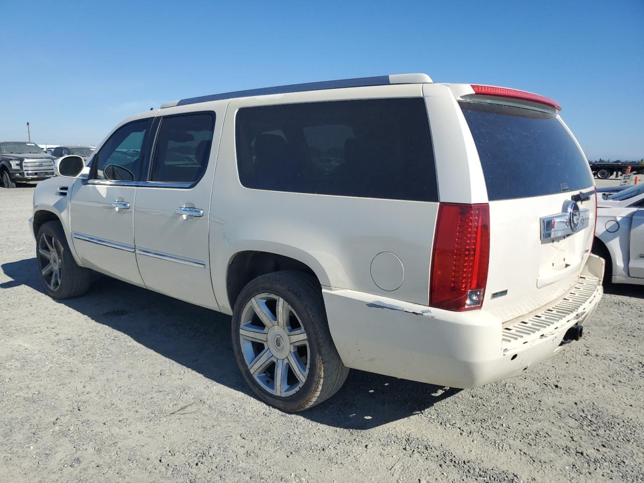 Cadillac Escalade Esv Luxury Image 2