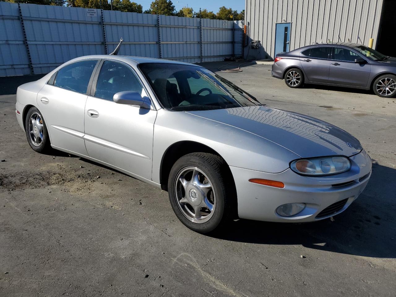 Oldsmobile Aurora 4.0 Image 5