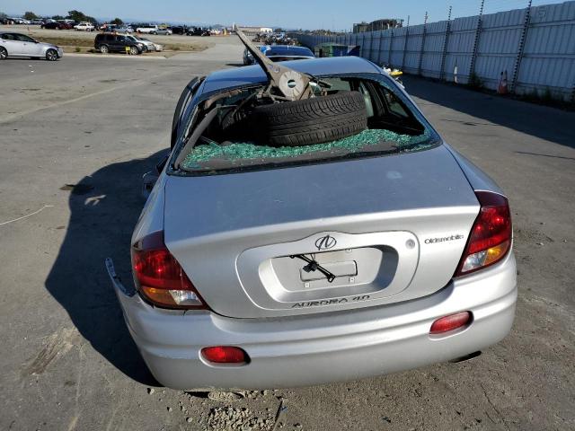 Oldsmobile Aurora 4.0 Image 4