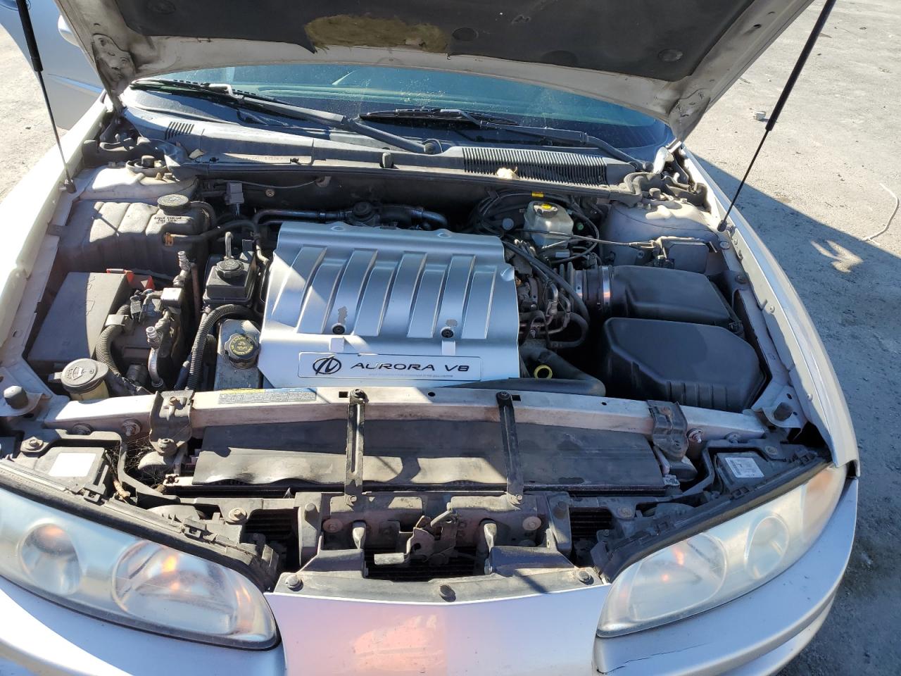 Oldsmobile Aurora 4.0 Image 11