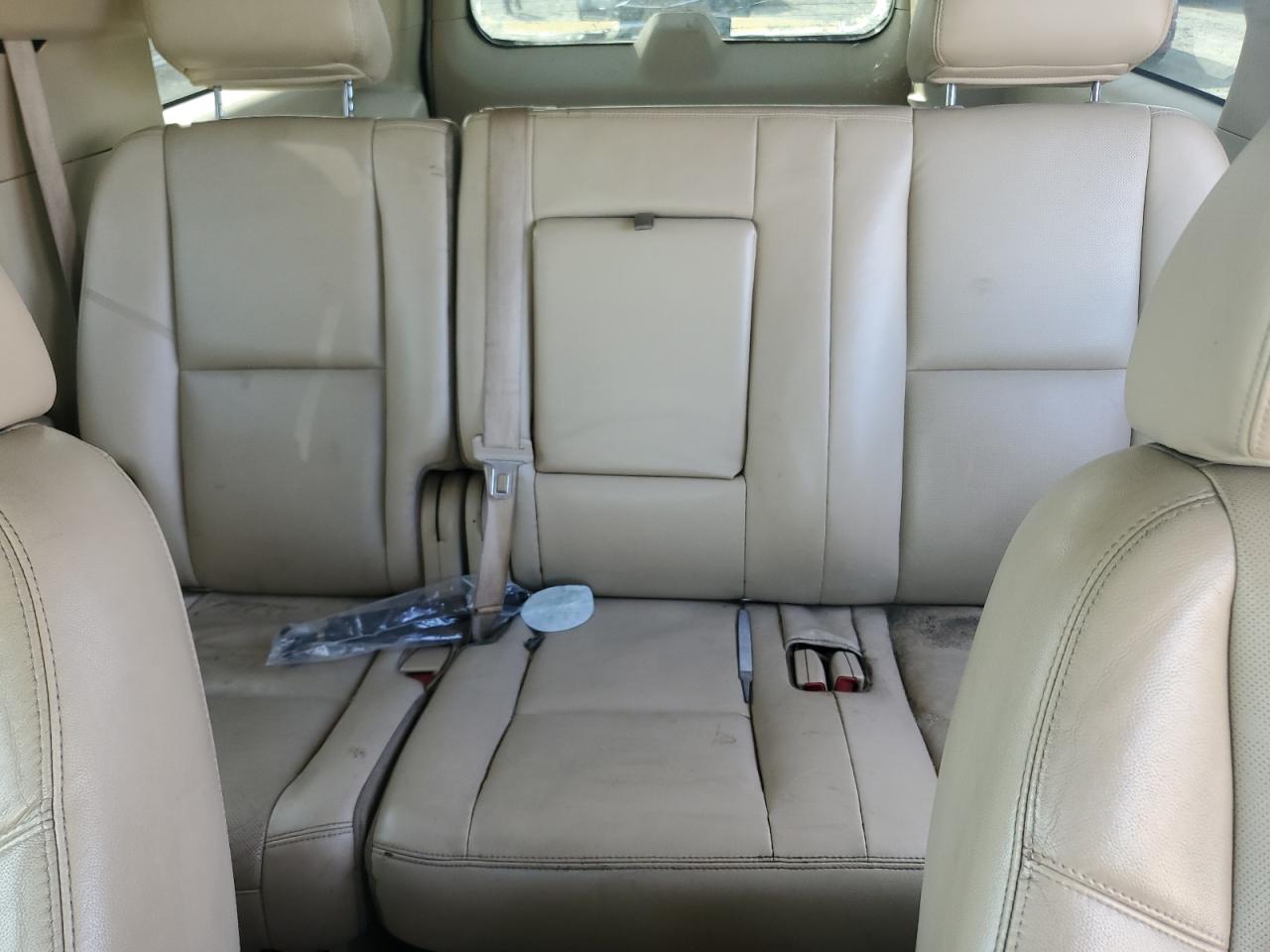 Chevrolet Suburban K1500 Ltz Image 11