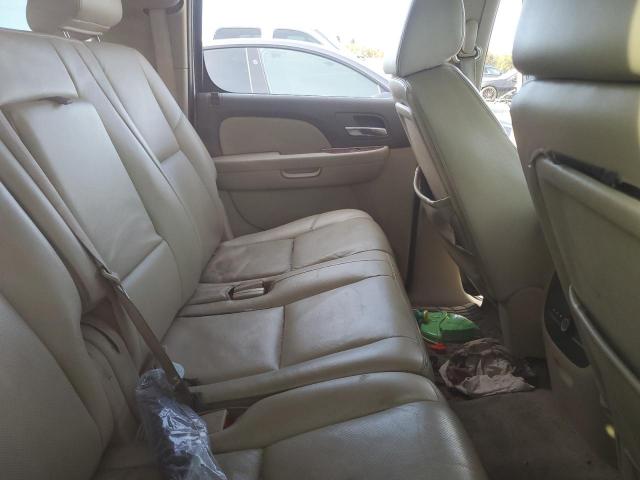 Chevrolet Suburban K1500 Ltz Image 12