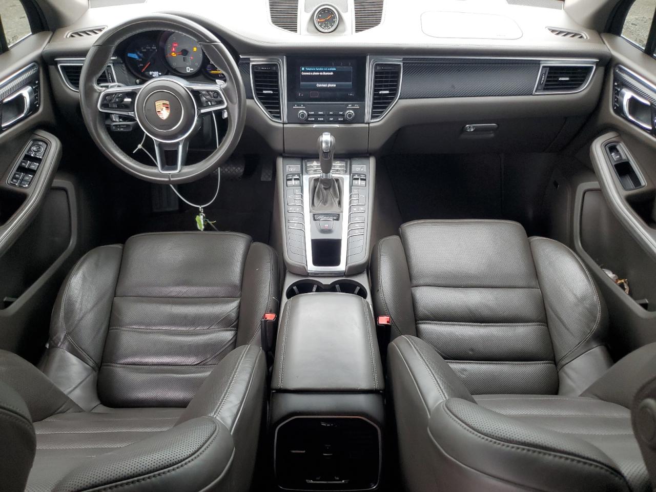 Porsche Macan S Image 2