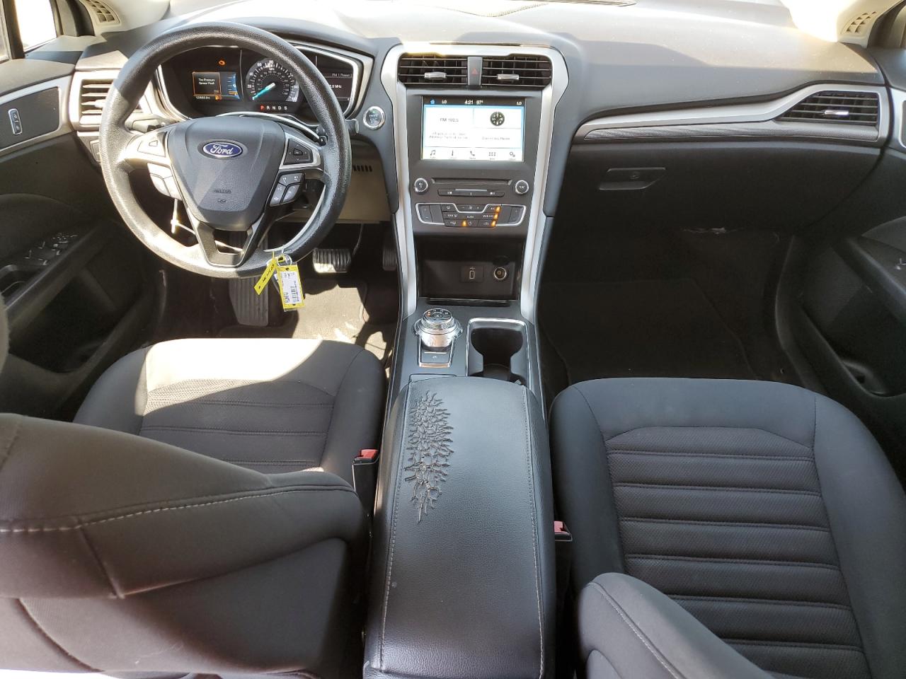 Ford Fusion Se Image 9