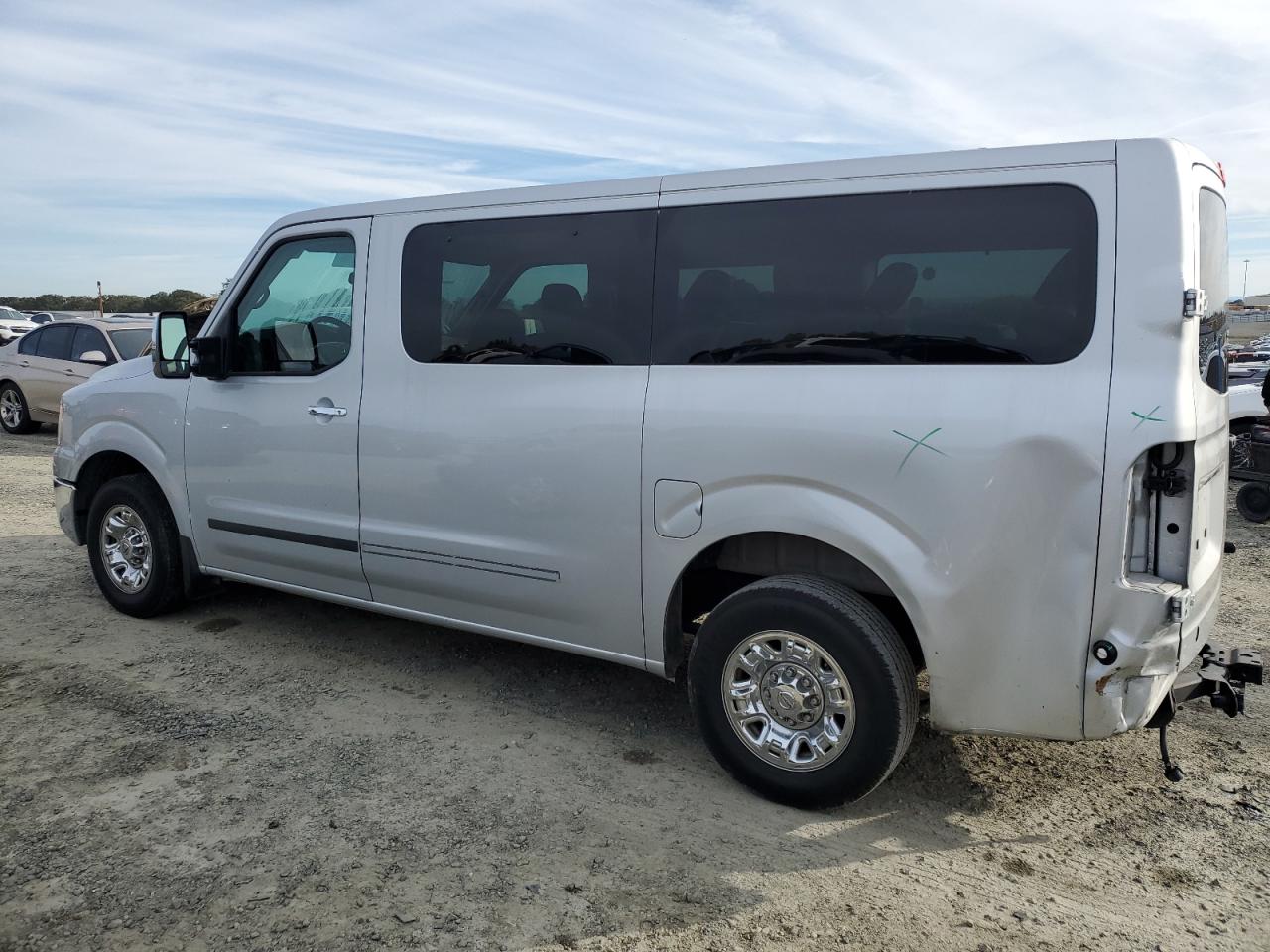 Nissan Nv 3500 S Image 10