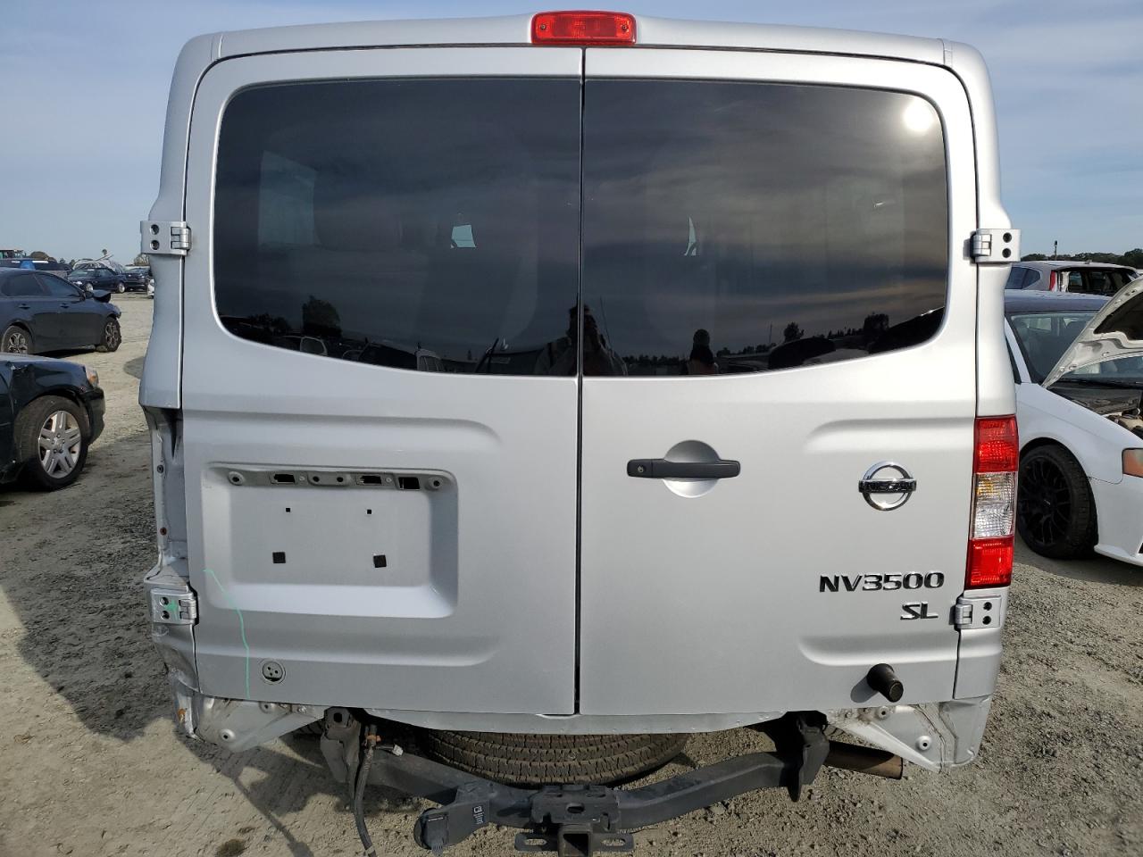 Nissan Nv 3500 S Image 5