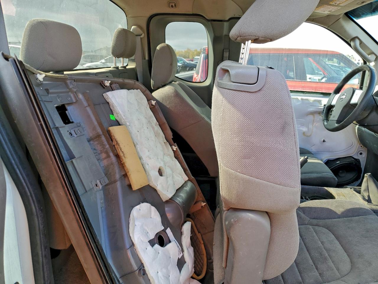 Nissan Frontier S Image 10