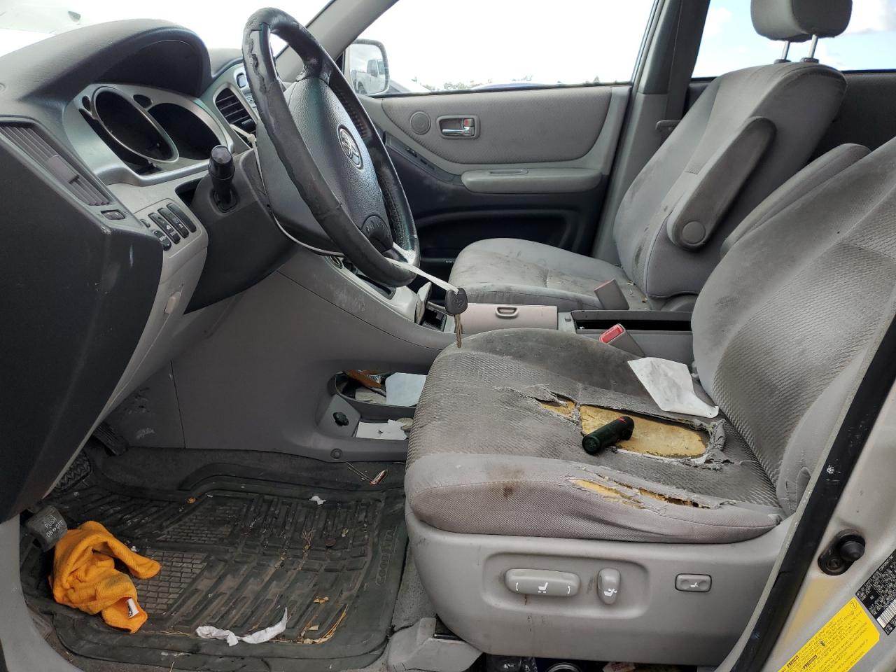 Toyota Highlander Sport Image 10