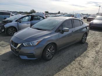  Salvage Nissan Versa