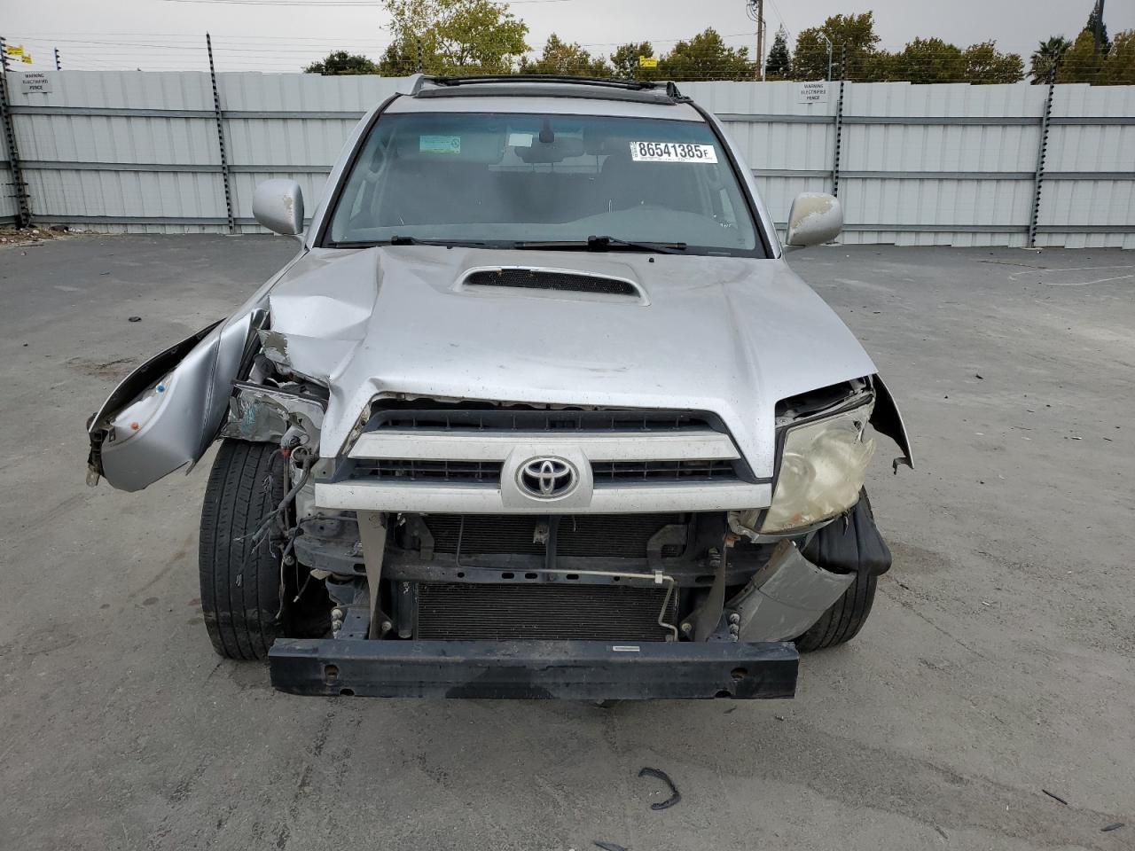 Toyota 4Runner Sr5 Image 3