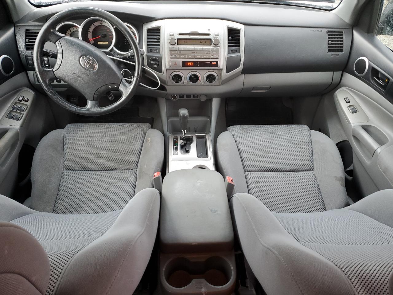 Toyota Tacoma Double Cab Image 2