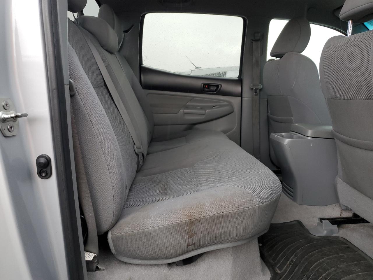 Toyota Tacoma Double Cab Image 9