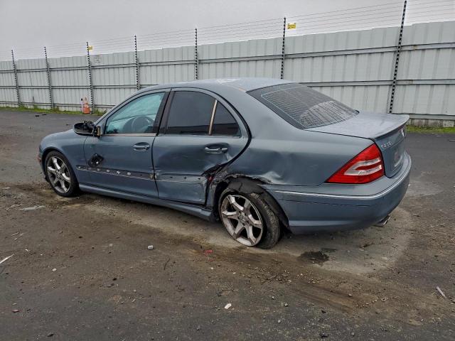 Mercedes-Benz C-Class 230 Image 10