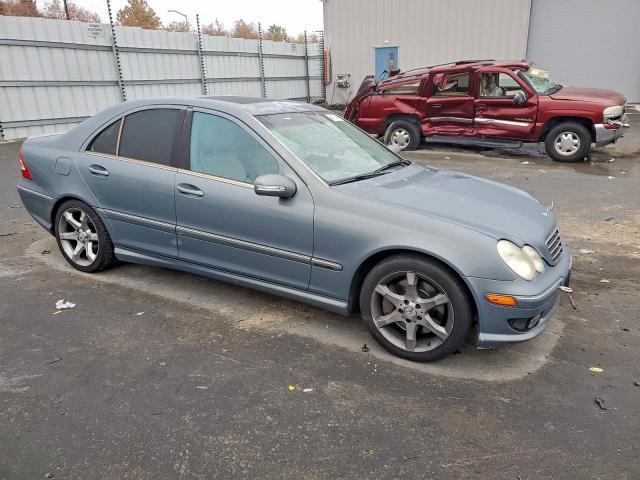 Mercedes-Benz C-Class 230 Image 8