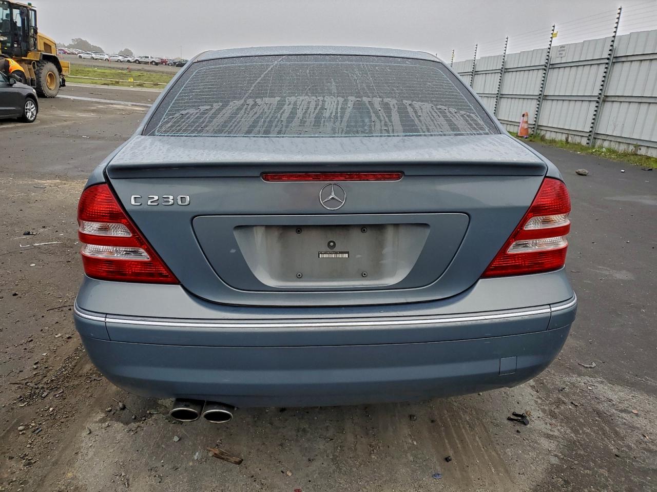 Mercedes-Benz C-Class 230 Image 12