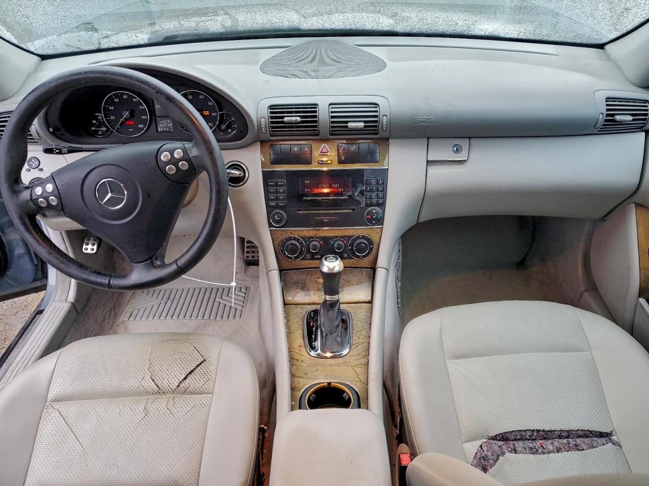 Mercedes-Benz C-Class 230 Image 4