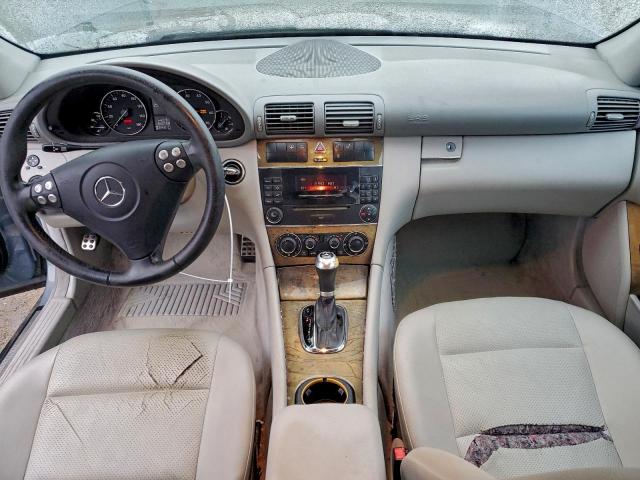 Mercedes-Benz C-Class 230 Image 4