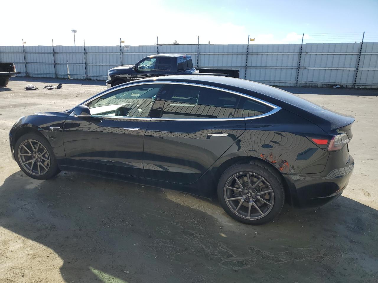 Tesla Model 3 Image 6