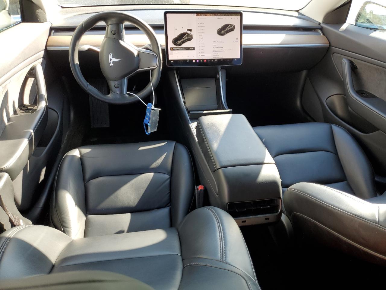 Tesla Model 3 Image 4