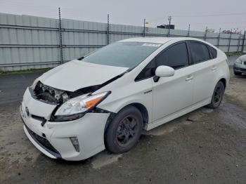  Salvage Toyota Prius