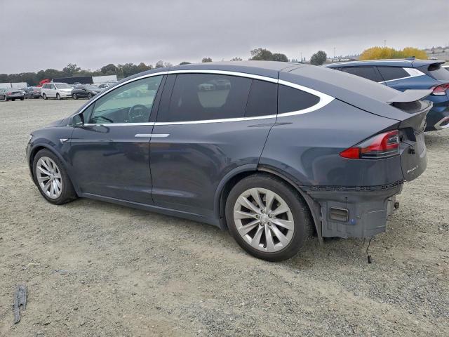 Tesla Model X Image 2