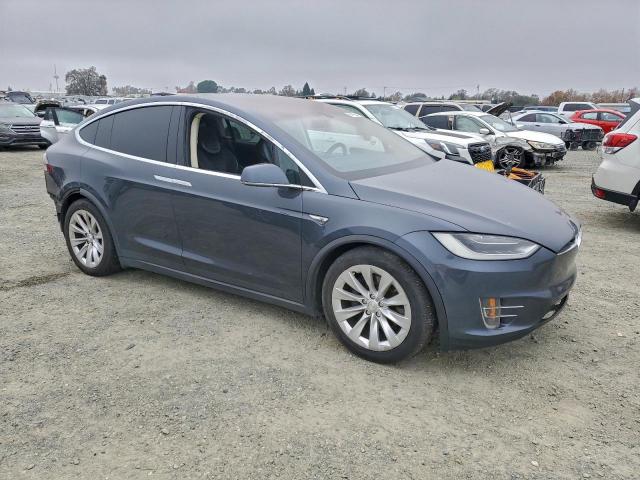 Tesla Model X Image 3