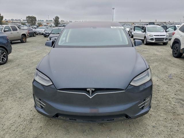 Tesla Model X Image 4