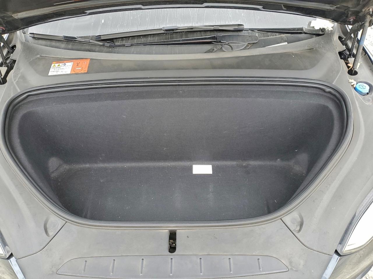 Tesla Model X Image 8