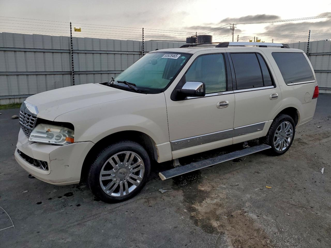 Lincoln Navigator Image 1