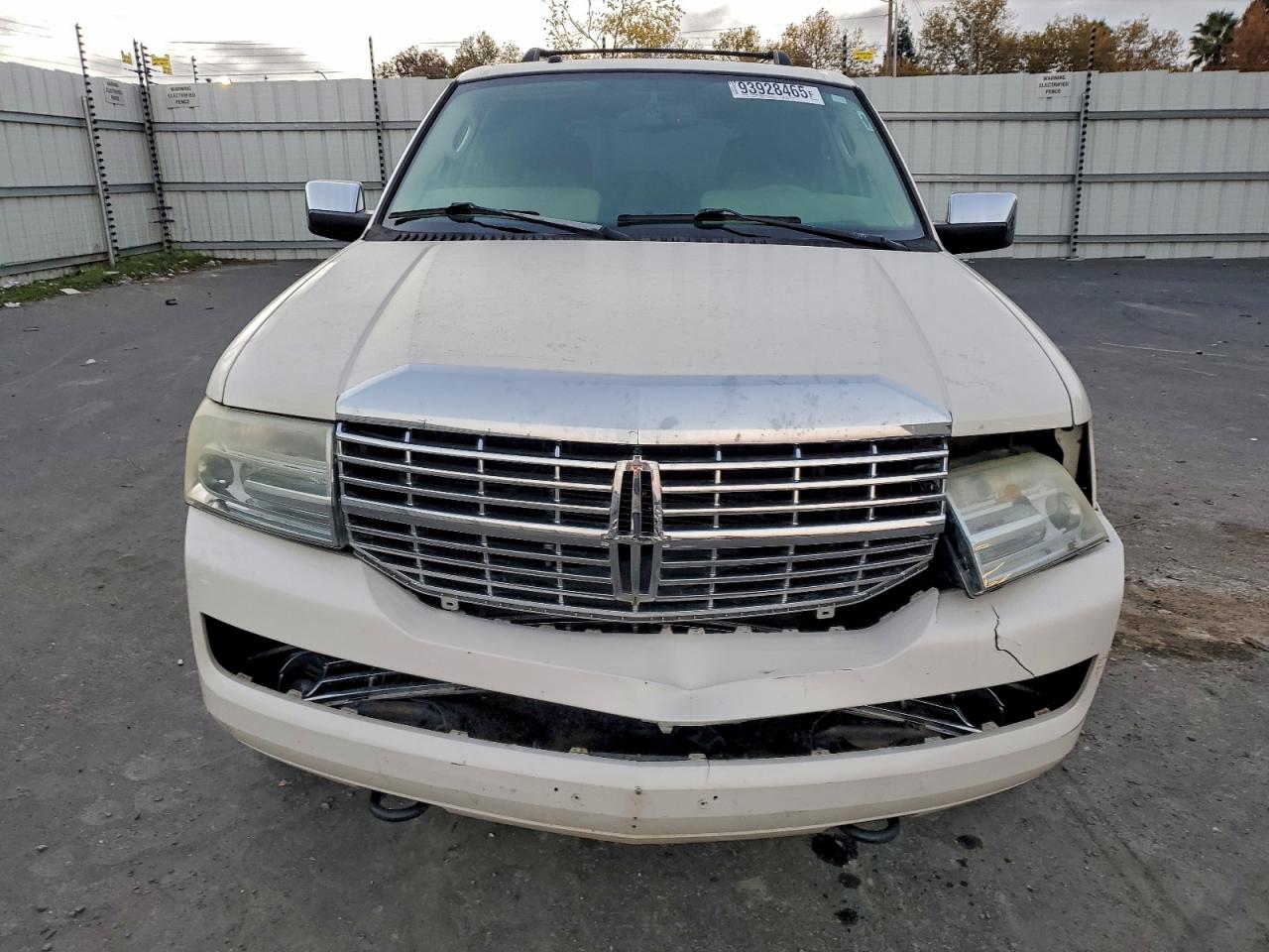 Lincoln Navigator Image 9