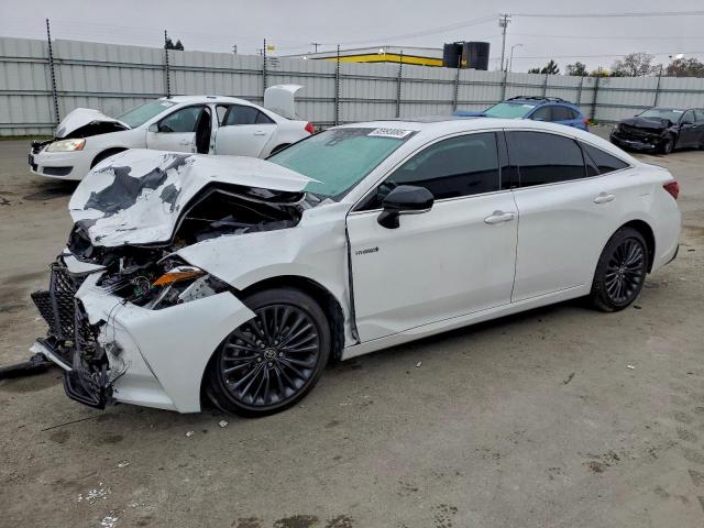  Salvage Toyota Avalon