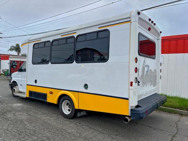 Chevrolet Express Image 7