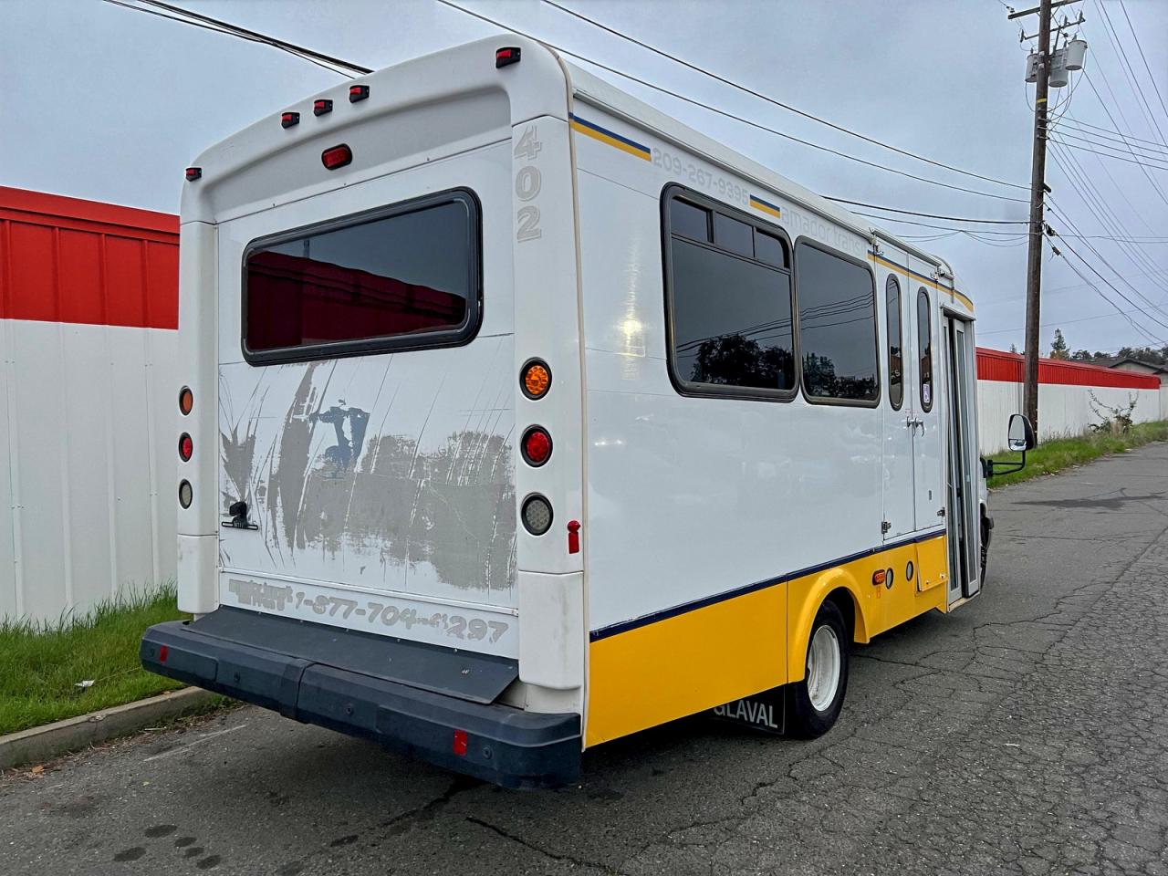 Chevrolet Express Image 8