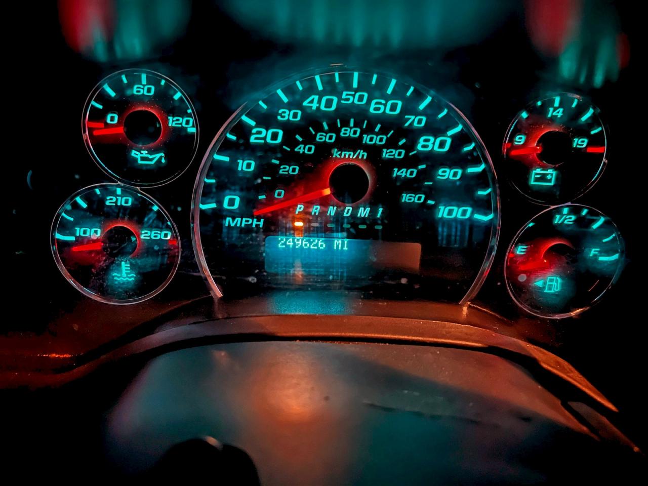 Chevrolet Express Image 4