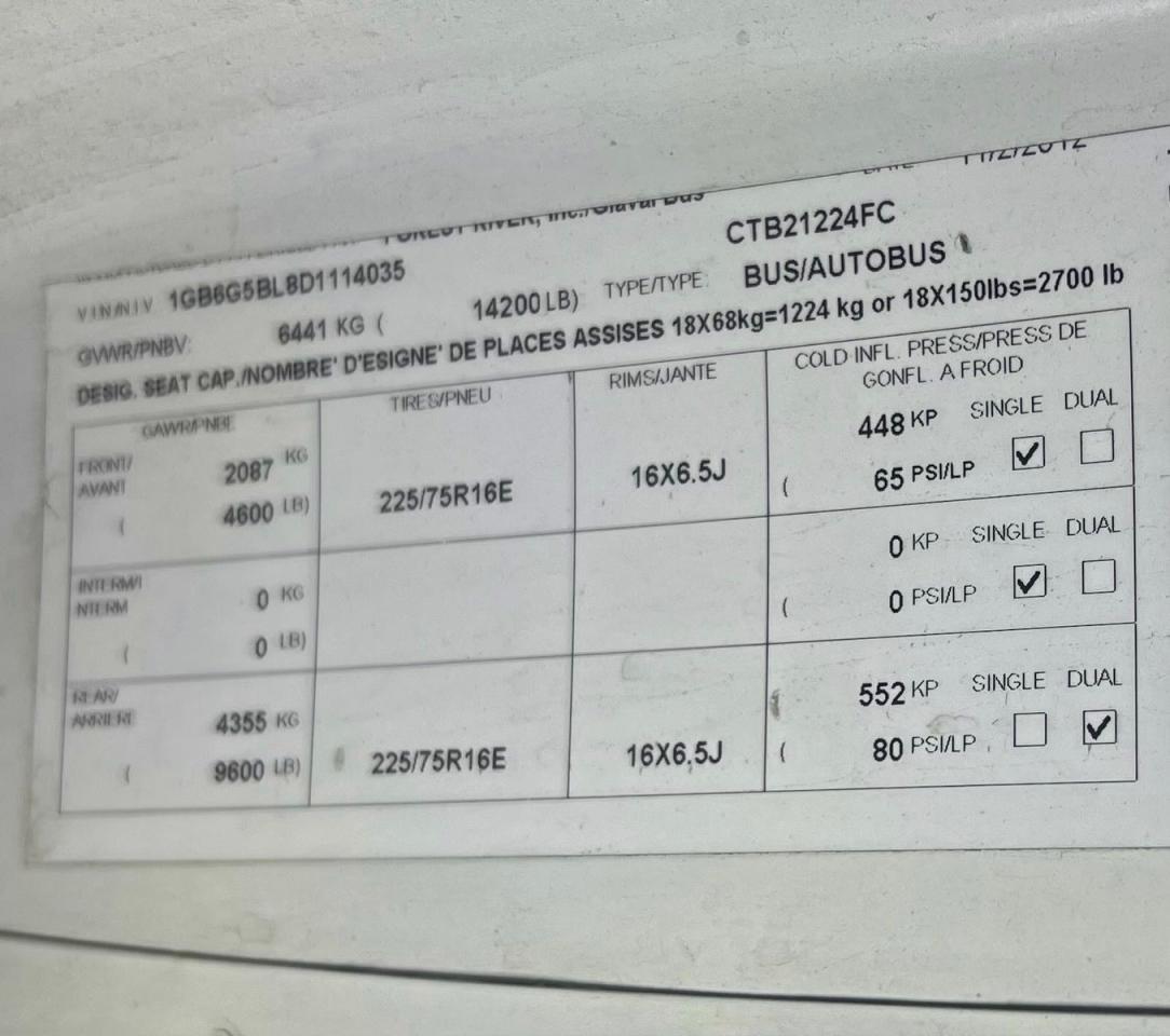 Chevrolet Express Image 10