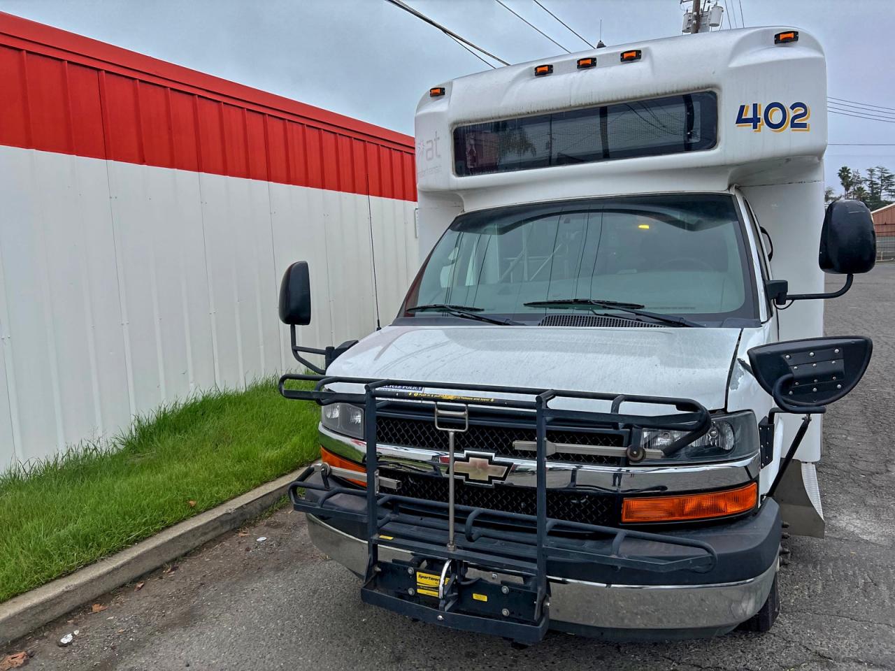 Chevrolet Express Image 5