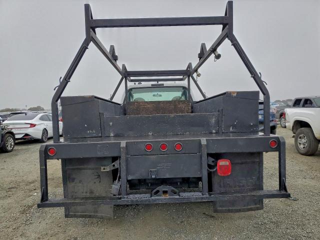 Ford F-450 Super Duty Image 6