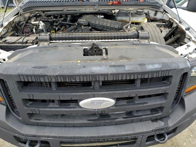 Ford F-450 Super Duty Image 3