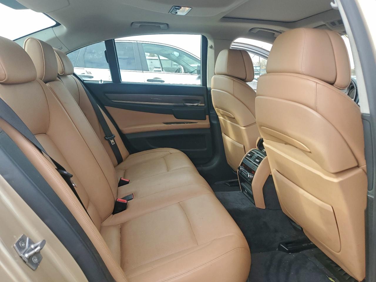 BMW 7 Series I Image 9