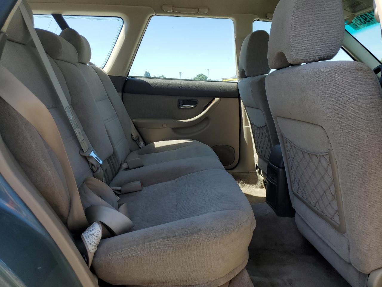 Subaru Legacy Outback Image 6