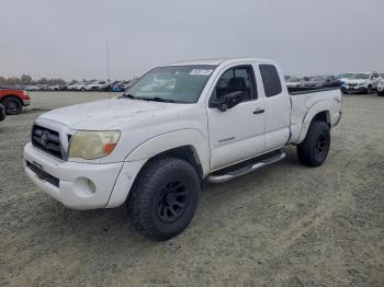  Salvage Toyota Tacoma