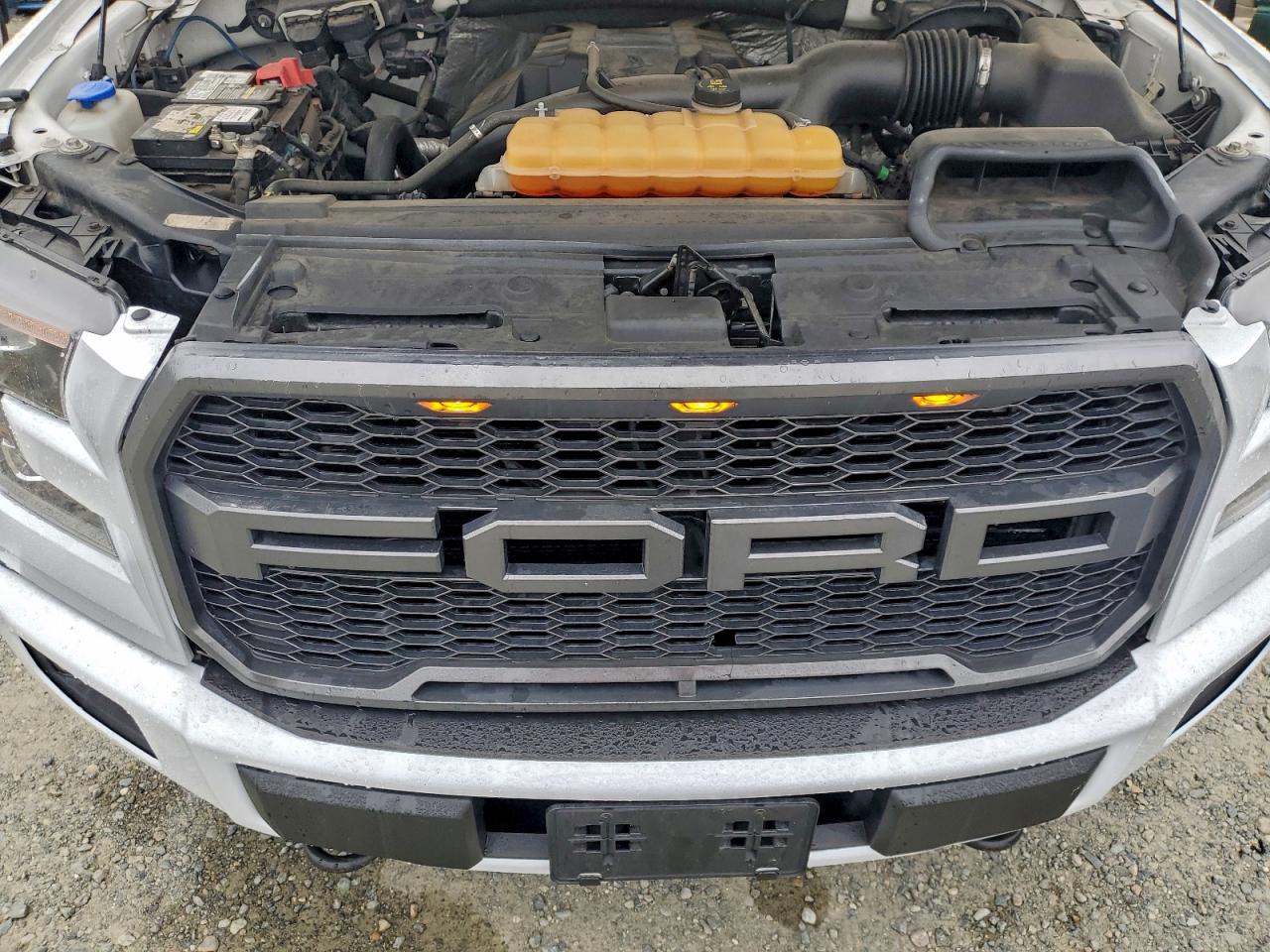 Ford F-150 Supercrew Image 10