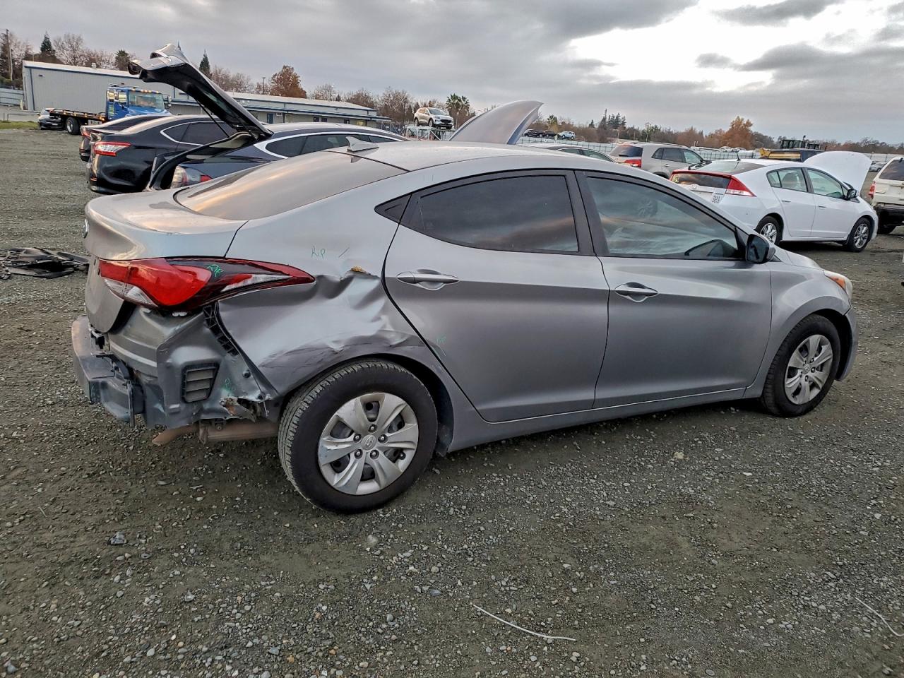 Hyundai ELANTRA Se Image 7
